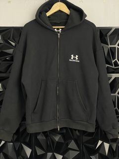 (Category: ) located in . Submitted by balenciaga_apparel01 (Listing ID 1470126974, Image 1). Description: .
