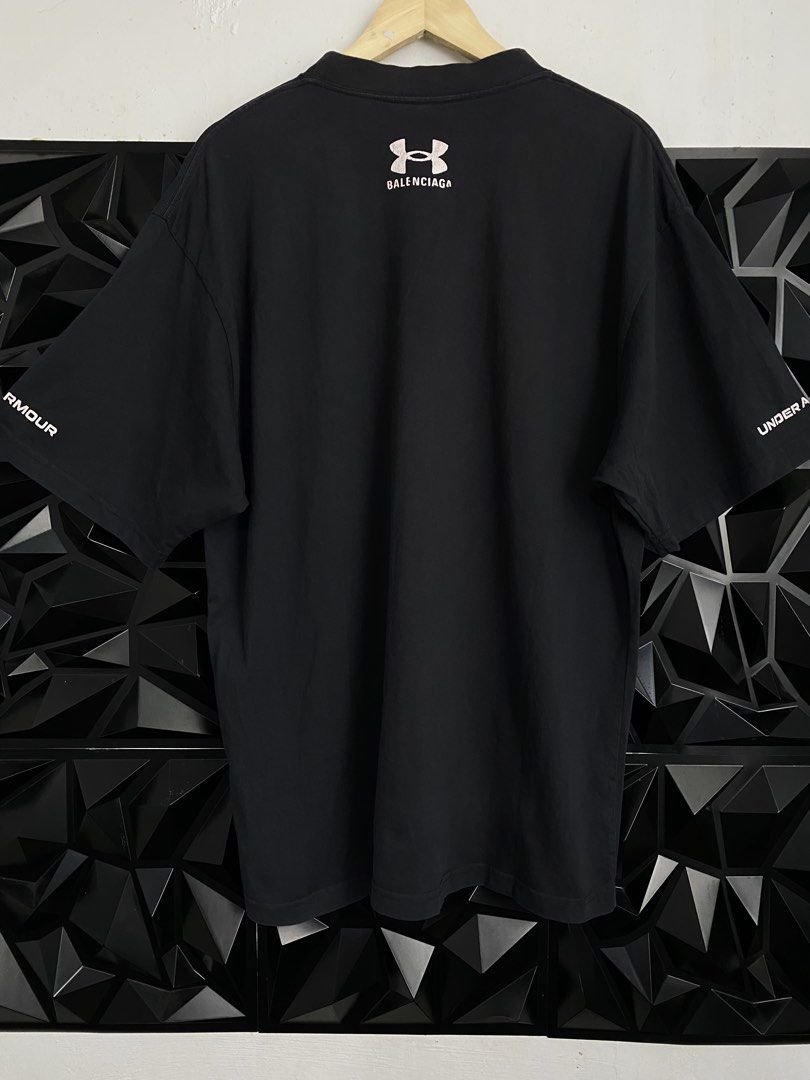 BALEN X UNDER ARMOUR SHIRT CRACK DESIGN (Category: Coats, Jackets and Outerwear) located in Bulacan. Submitted by balenciaga_apparel01 (Listing ID 1470122727, Image 3). Description: BALEN X UNDER ARMOUR SHIRT CRACK DESIGN - 24 WIDTH X 30 LENGTH - EXCELLENT CONDITION - COMPLETE TAGS - COLOR RATE: 9/10 - NO ISSUE - FREE SHIPPING NATIONWIDE - LOC BULACAN .