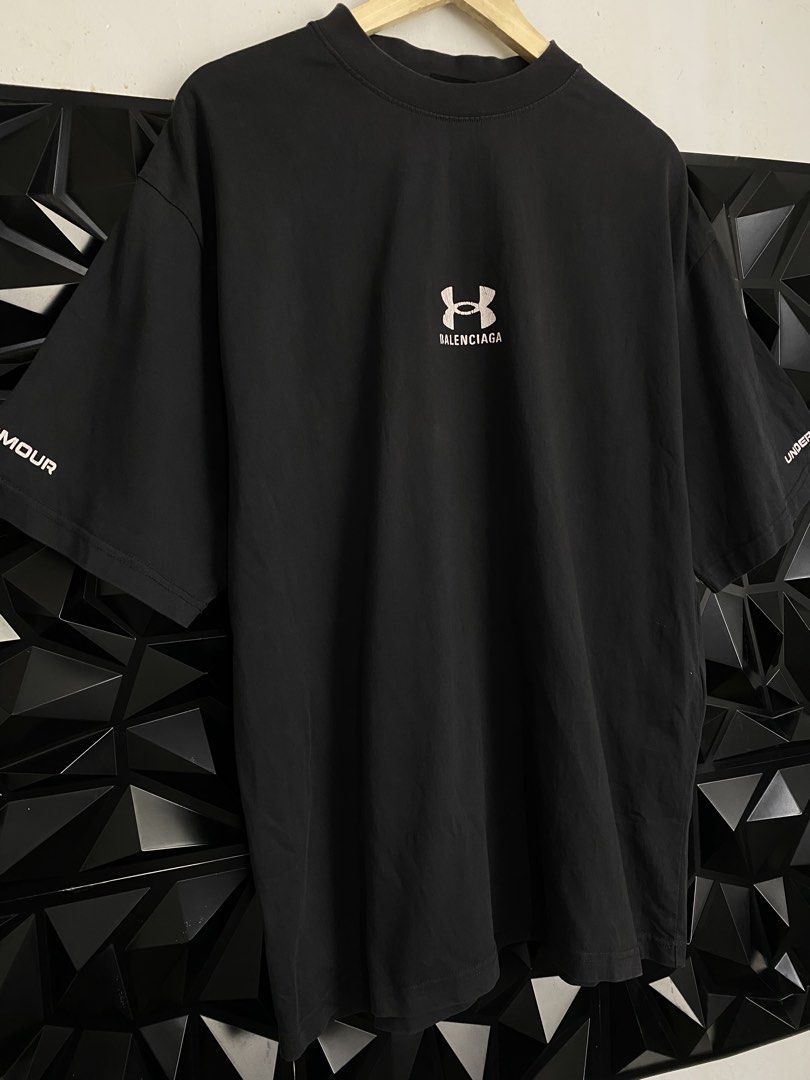 BALEN X UNDER ARMOUR SHIRT CRACK DESIGN (Category: Coats, Jackets and Outerwear) located in Bulacan. Submitted by balenciaga_apparel01 (Listing ID 1470122727, Image 2). Description: BALEN X UNDER ARMOUR SHIRT CRACK DESIGN - 24 WIDTH X 30 LENGTH - EXCELLENT CONDITION - COMPLETE TAGS - COLOR RATE: 9/10 - NO ISSUE - FREE SHIPPING NATIONWIDE - LOC BULACAN .