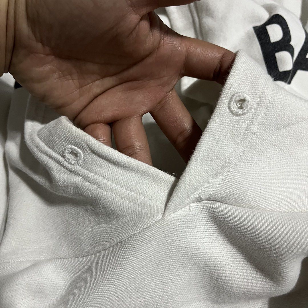 BALENCIAGA (Category: Luxury Apparel) located in Iloilo. Submitted by thrift2cali (Listing ID 1470138343, Image 3). Description: 23 / 30 EXCELLENT NEEDS WASH NADUMIHAN PG PIC.