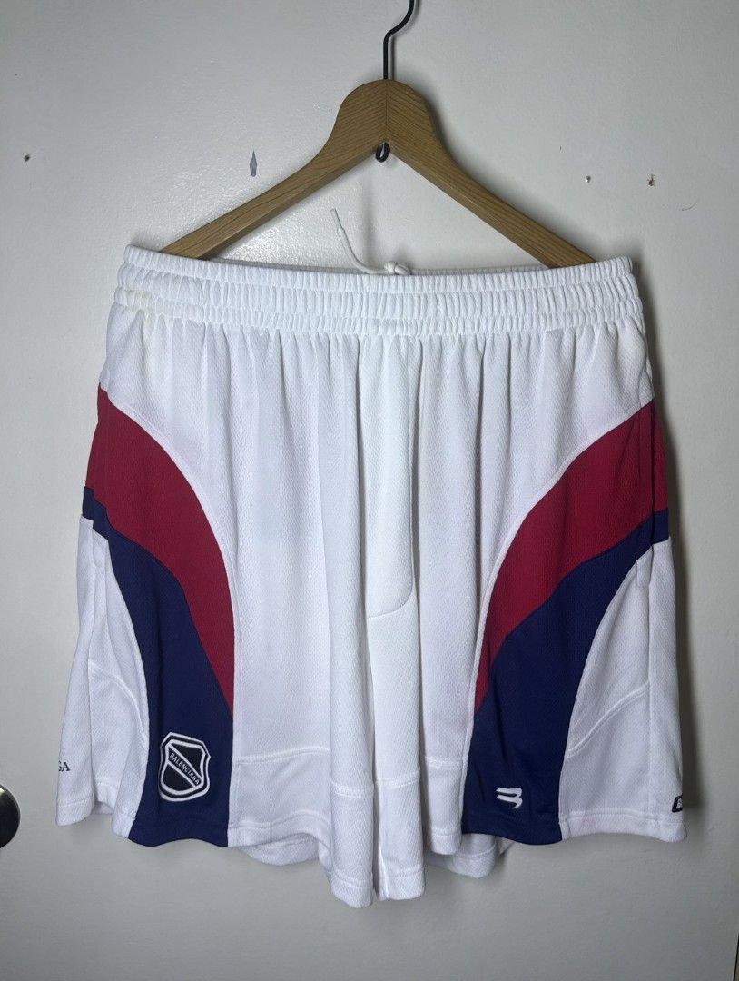 BALENCIAGA HOCKEY PATCH SHORT AUTH (Category: Shorts) located in Manila. Submitted by lunaras_declutter (Listing ID 1470106319, Image 2). Description: GOOD AS NEW NO ISSUE NEED WASH.