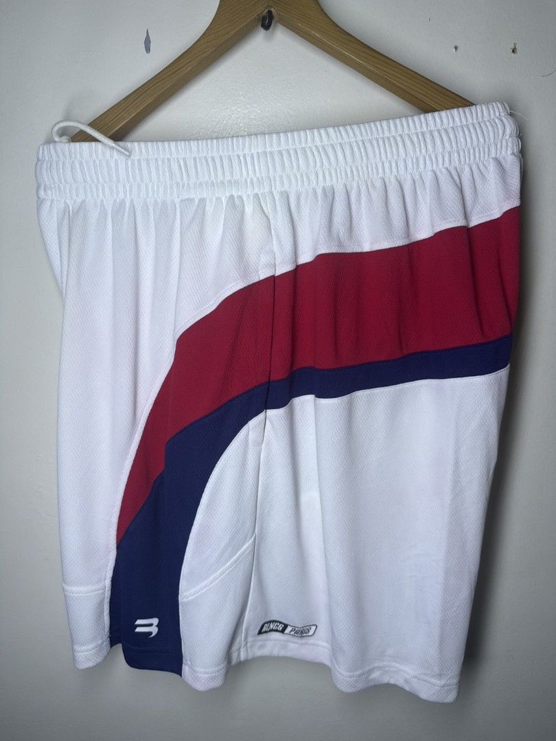 BALENCIAGA HOCKEY PATCH SHORT AUTH (Category: Shorts) located in Manila. Submitted by lunaras_declutter (Listing ID 1470106319, Image 3). Description: GOOD AS NEW NO ISSUE NEED WASH.