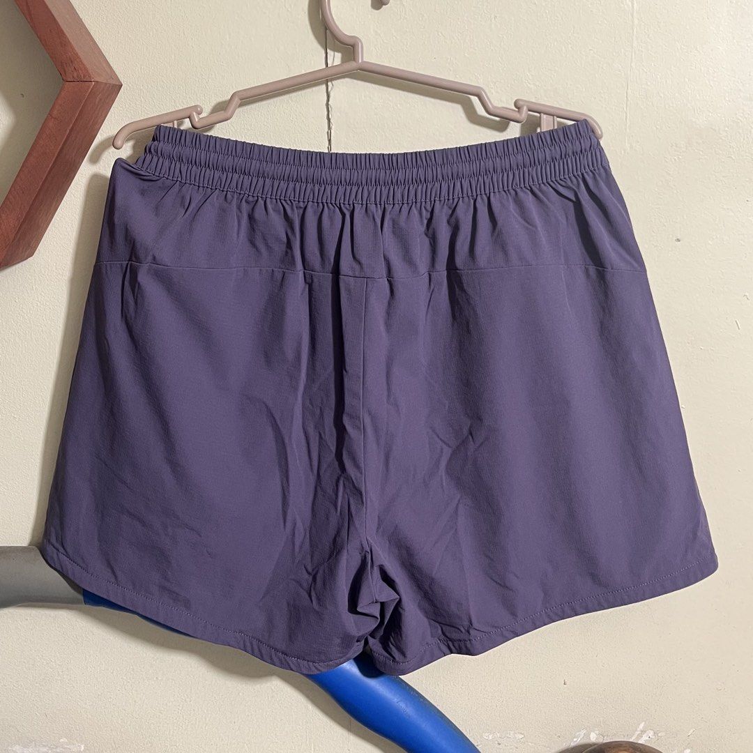 Baleno Drylite Running Short (Large) (Category: Activewear) located in Manila. Submitted by dayclutter (Listing ID 1470085348, Image 2). Description: Large on tag No flaw/issue With zipped side pockets Dimes Waist 28inches(can stretch to 34inches) Length 13-15 inches.