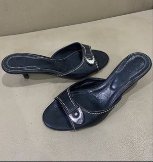 (Category: ) located in . Submitted by zhanderapp47607 (Listing ID 1470110606, Image 1). Description: .