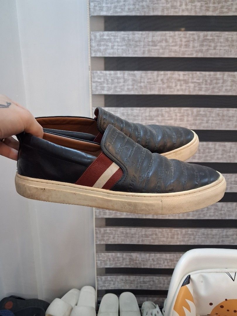 BALLY SHOES US 8 (Category: Casual Shoes) located in Binan City. Submitted by chloedvoutletshoppe (Listing ID 1470121615, Image 2). Description: ✔️ All items are 100% authentic ✔️ Money-back guarantee for authenticity 💳 Mode of Payment (MOP): • GCash • Bank Transfer 📦 Shipping Fee (SF): • Via LBC / Lalamove • Shouldered by buyer 🚫 All sales are final • No return, no exchange • Exceptions apply only for items with proven damage 🔍 Rest assured:
