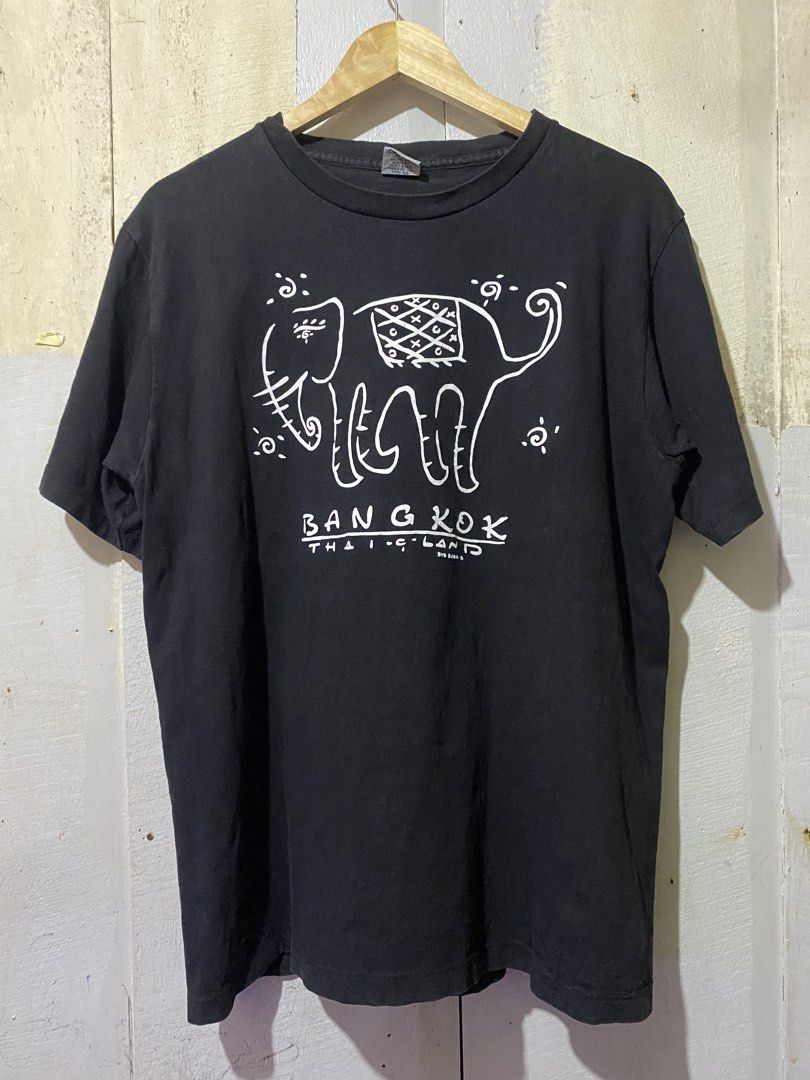 Bangkok thailand t shirt (Category: Tshirts & Polo Shirts ) located in Paracale. Submitted by marthtift_88marceloveri (Listing ID 1470120682, Image 1). Description: Authentic Dimes 28x20 No issue Color rate 8/10.