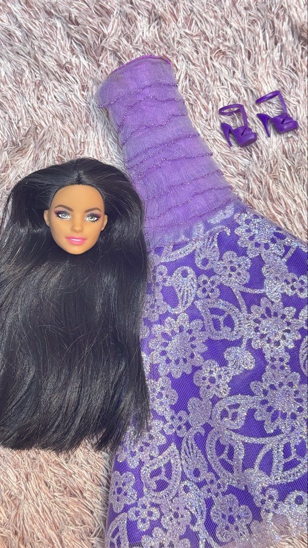 Barbie PTMI head and Full Ensemble (Category: Kids Toys) located in Naga. Submitted by vanniel0 (Listing ID 1470136637, Image 1). Description: Barbie PTMI Head + Earrings Purple Dress + Shoes.