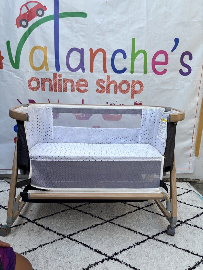 Bassinet crib /rocker from japan (Category: Cots & Cribs) located in Manila. Submitted by avalanchesonlineshopmainacount (Listing ID 1470037450, Image 3). Description: .