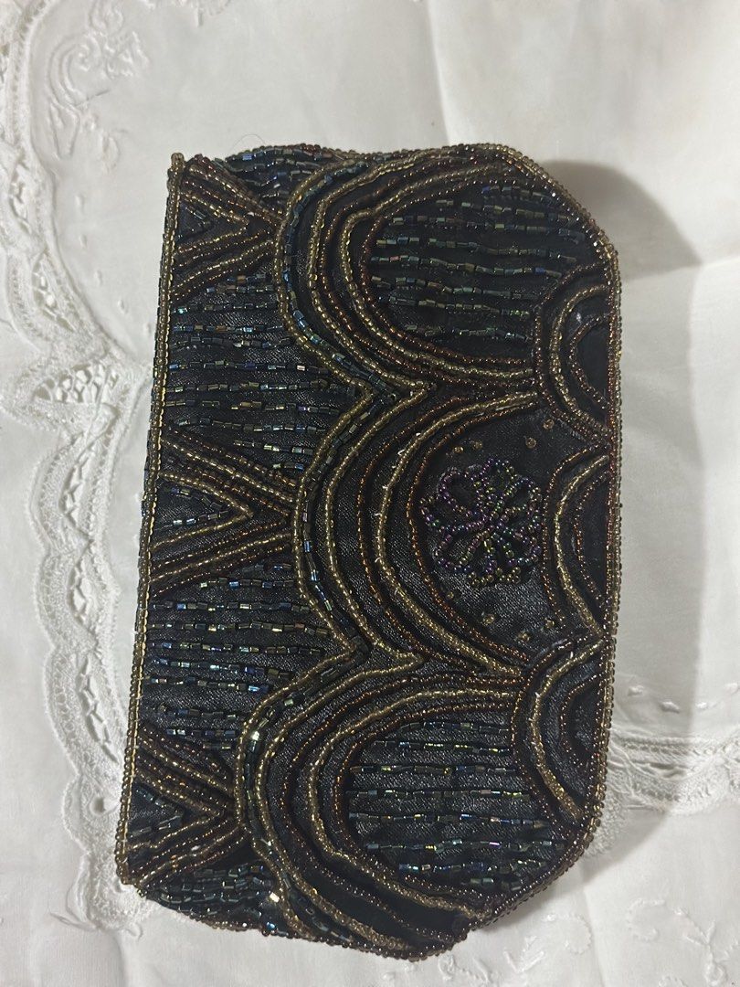Beaded Pouch (Category: Purses & Pouches) located in Davao. Submitted by favoritepreloved (Listing ID 1470129970, Image 1). Description: .