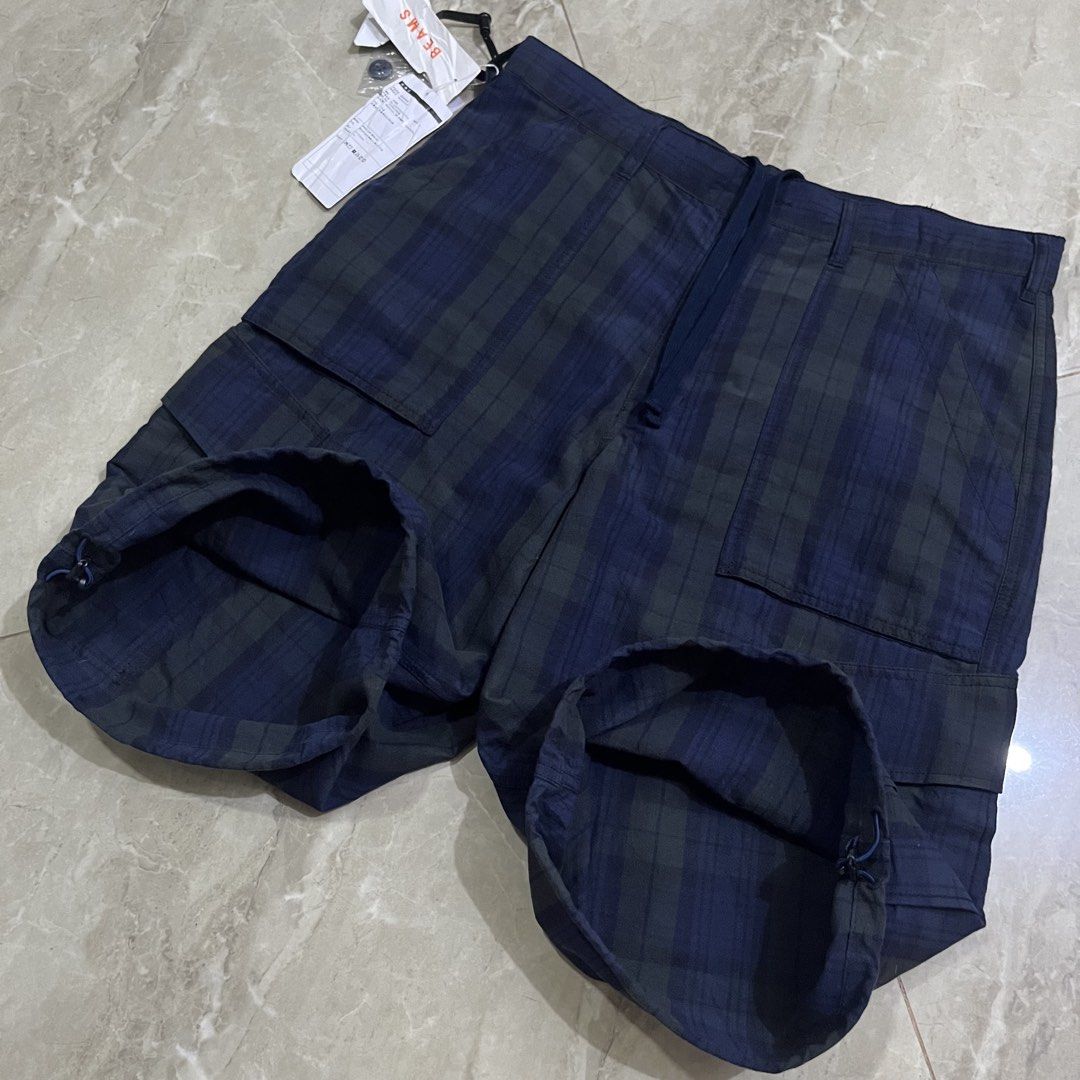 BEAMS JAPAN CHECK CARGO SHORTS (Category: Shorts) located in Marikina City. Submitted by arniejane23 (Listing ID 1470022808, Image 3). Description: BEAMS JAPAN CHECK CARGO SHORTS SIZE M ON TAG DIMENSION waistline - 34 can fit to size 32 adjustable waist length - 23.5 NO ISSUE/NO FLAWS BRANDNEW WITH TAGS! 📩📩📩.