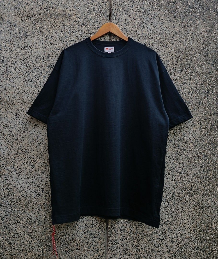 BEAMS JAPAN HEAVYWEIGHT TEE (Category: Activewear) located in Davao. Submitted by st333tcartel (Listing ID 1469991562, Image 1). Description: Large Length 30.5 Width 25.5.