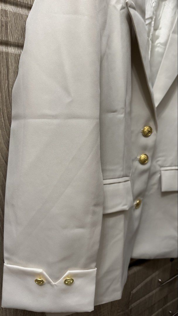 Beige Blazer Suit Jacket XL (Category: Coats, Jackets and Outerwear) located in Pasig City. Submitted by purpleovenlover (Listing ID 1470124200, Image 2). Description: Never been used. Kakabili lang pero di ko bet color.