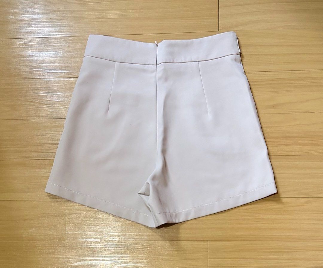 Beige High-Waisted Shorts Size 28-30 (Category: Shorts) located in Quezon City. Submitted by garagesale2026 (Listing ID 1470121751, Image 2). Description: - Never used, washed - From Bangkok - With front side pockets and a back zip closure.