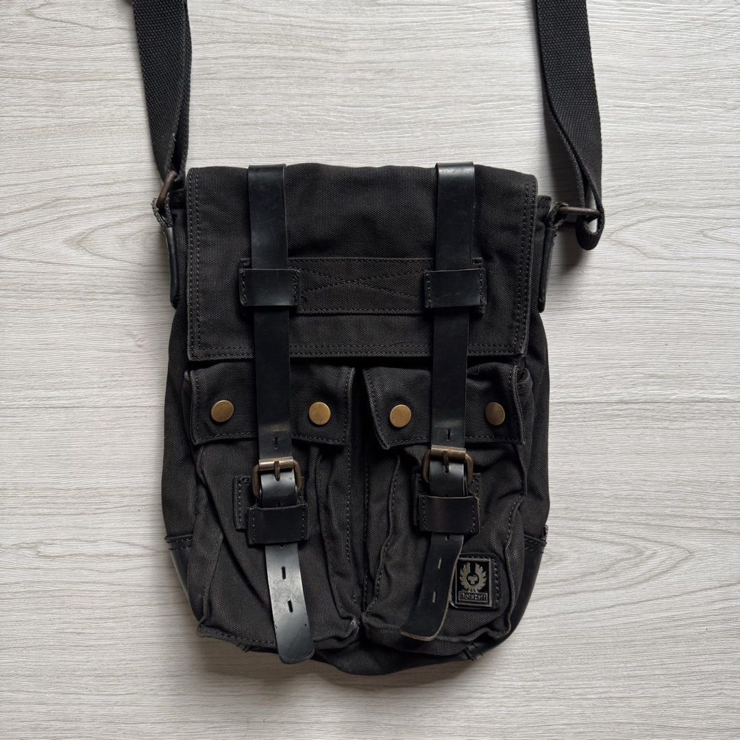 Bellstaff Medium Canvas Messenger Bag (Category: Sling Bags) located in Zamboanga. Submitted by rustic.rev (Listing ID 1470073395, Image 1). Description: Bellstaff Medium Canvas Messenger Bag Good rugged condition, signs of use. Actual Measurements: Width: 11” Length: 13” Depth: 2.5” .