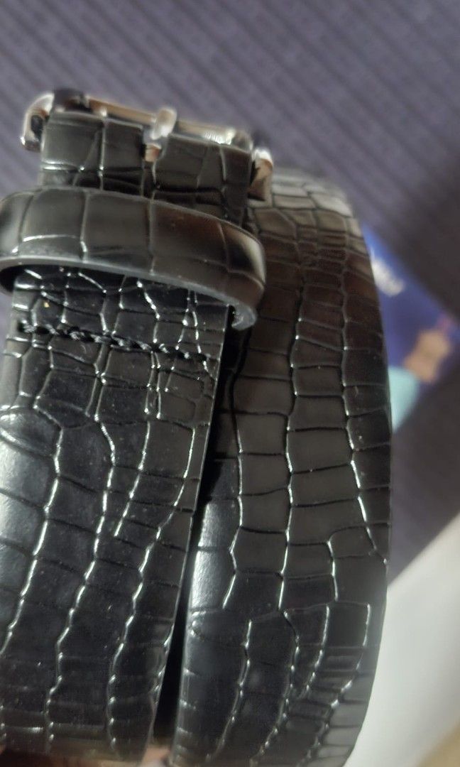 Belt leather size 36 to 38 (Category: Belts) located in Cavite. Submitted by lonchel1571206 (Listing ID 1470057084, Image 2). Description: crocs embosed leather belt binili sa Switzerland around 3200 selling Low mahaba masyado sayang din pag paputol.