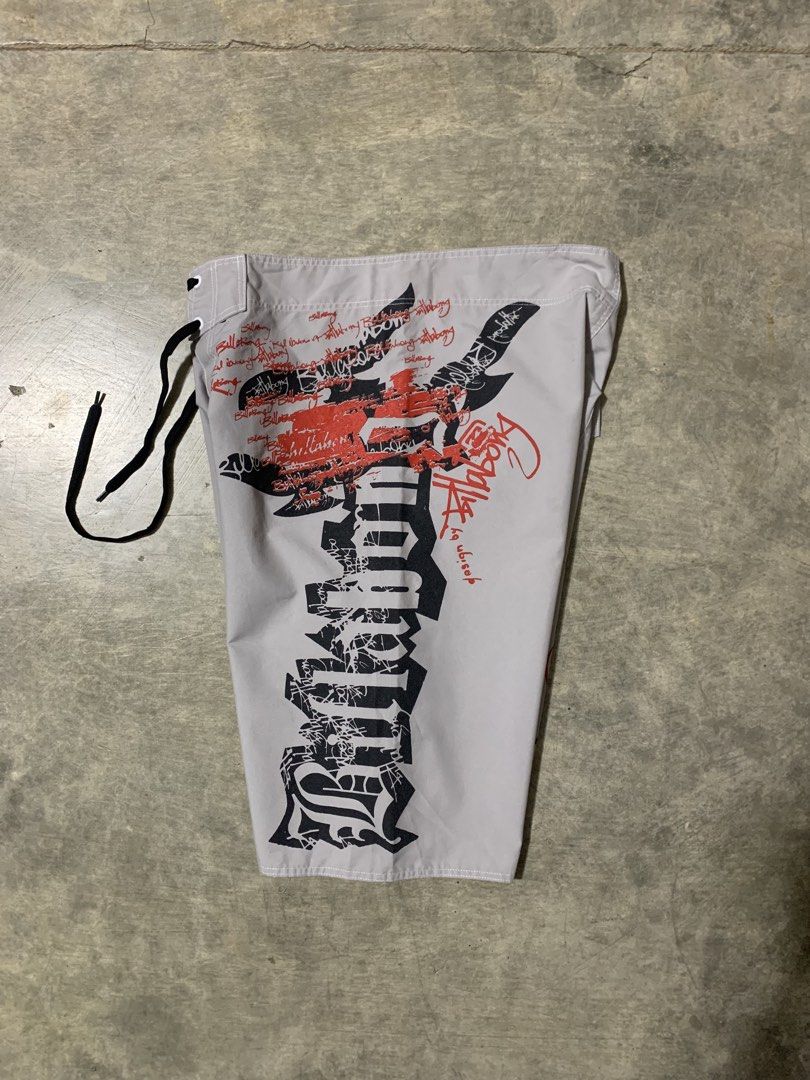 Billabong Boardshorts (Category: Swim Trunks & Board Shorts) located in Tibiao. Submitted by notaveragethrift (Listing ID 1470084672, Image 3). Description: Waist - 32 on tag Length- 21.5 Leg Opening- 11.5 CR- 9.8/10 or better Excellent Condition Need wash No issue.
