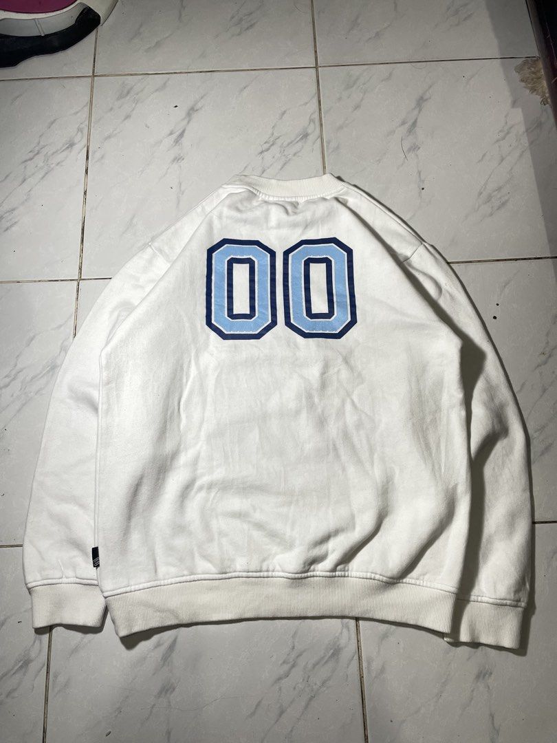 Billabong Hawaii surfing sweatshirt (Category: Coats, Jackets and Outerwear) located in Caloocan City. Submitted by iannacino (Listing ID 1470117410, Image 3). Description: Billabong Hawaii surfing sweatshirt Medium on tag 21x27 1 washable stain 1999 +sf.