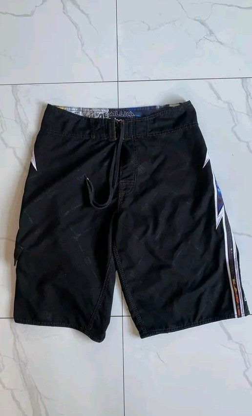 Billabong X Metallica (Category: Swim Trunks & Board Shorts) located in Manila. Submitted by hannah.thrift (Listing ID 1469960823, Image 2). Description: pay first via jnt only.