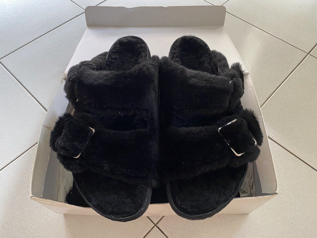 Birkenstock 1774 (Category: Slippers & Slides) located in Manila. Submitted by late80searly90s (Listing ID 1470071453, Image 3). Description: Shipped from the UK. Real shearling. Demna. Rick. (only worn in the office) .