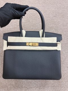 （分類：）位於 。 由 bloomluxury 提交（商品編號 1470030394，圖片 1）。簡介： 。