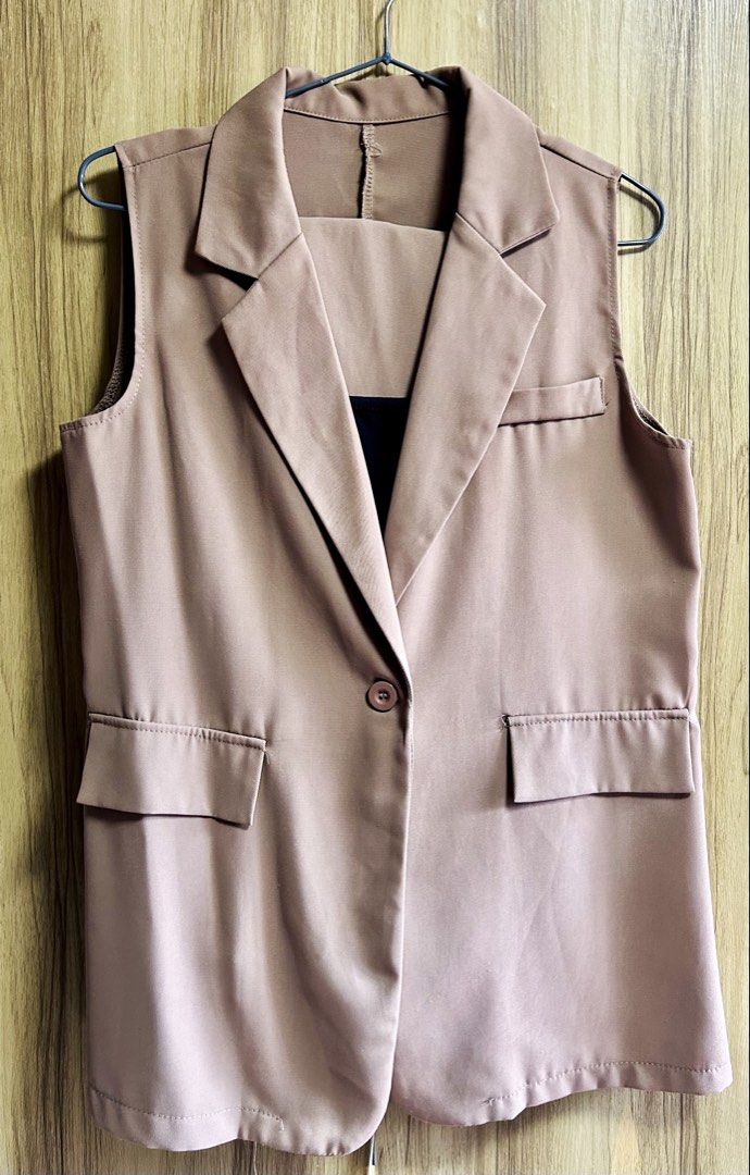 BKK Coords (top with inner and pants) Freesize (Category: Sets or Coordinates) located in Caloocan City. Submitted by thetidytreadph (Listing ID 1469956362, Image 1). Description: No issues.