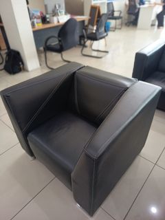 (Category: ) located in . Submitted by rehome_furniture77 (Listing ID 1469961625, Image 1). Description: .