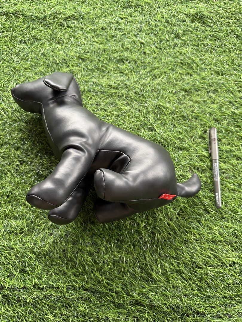 Black Faux-Leather Dog Display (Category: Plushies & Soft Toys) located in Makati City. Submitted by thethrilltofind (Listing ID 1470067227, Image 1). Description: Black Faux-Leather Dog Display Bodymaker Tag✨ ₱350 lang, mahal brandnew nyan.