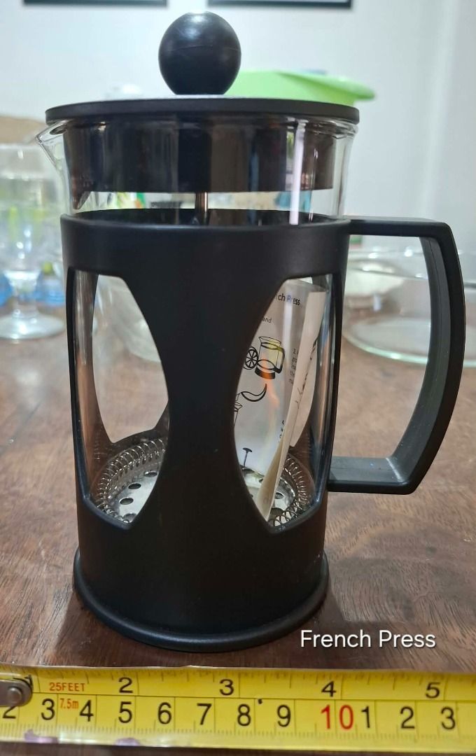 Black Glass French Press (Category: Coffee & Tea Tableware) located in Pasig City. Submitted by dripcounty (Listing ID 1470024364, Image 1). Description: Black Glass French Press ₱180 Bought in the Philippines Condition: Good / preloved Glass French press with black frame, handle, lid and plunger. Capacity unconfirmed. Actual item shown in photos. Delivery fee shouldered by buyer (Lalamove / other courier). Item price excludes delivery. Payment v