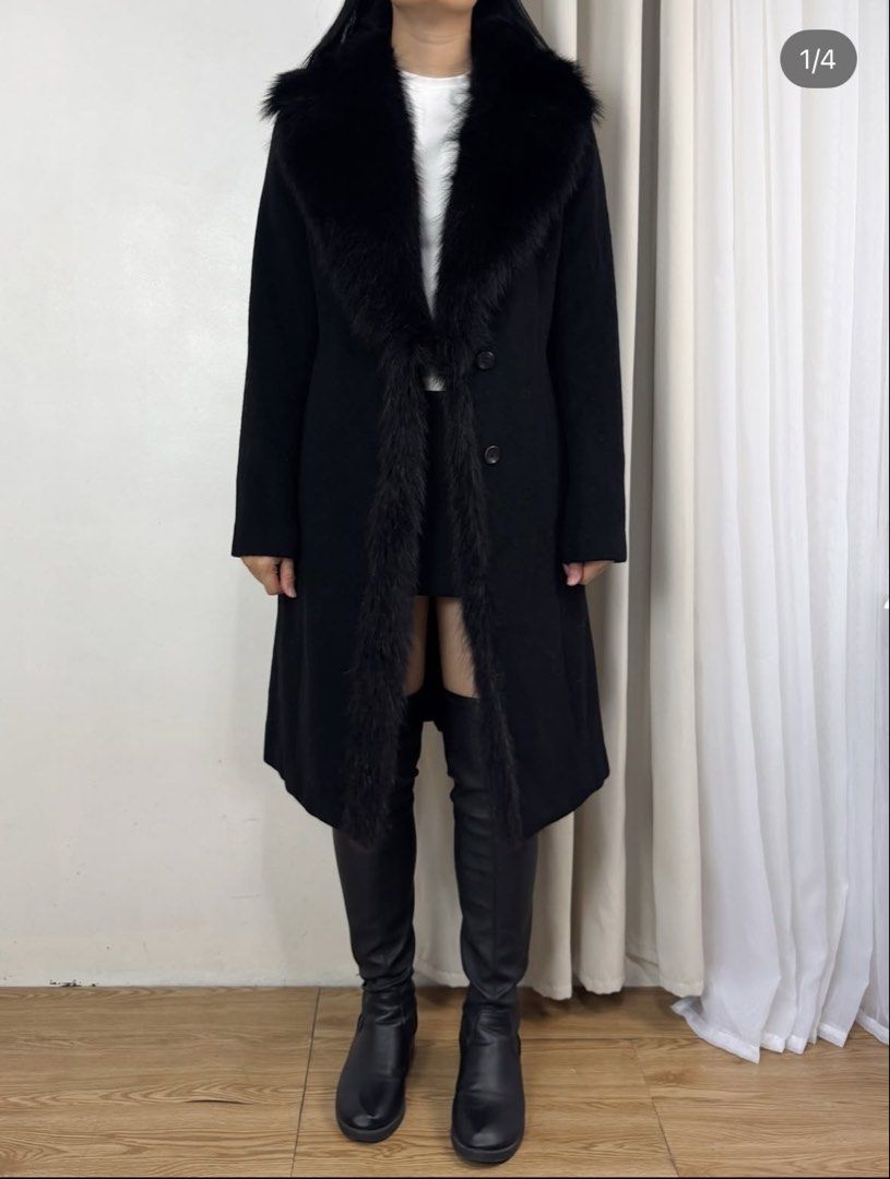 Black Long Wool Coat with Fur Collar (Category: Coats, Jackets and Outerwear) located in Cebu City. Submitted by closetstaples_ (Listing ID 1469987401, Image 1). Description: SMALL Really really nice bought in IG but doesnt fit me Premium wool coat. Washed & ready to wear. best fits XS/S.