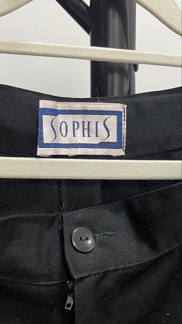 Black Slouchy Trousers (Category: Other Bottoms) located in Manila. Submitted by to_ri (Listing ID 1470073171, Image 2). Description: 🛍️ PRODUCT DETAILS 📏 Size: L to XL 📌 TERMS & CONDITIONS 💸 Payment first 📦 Shipping: J&T, LBC, Same day delivery couriers 🚫 No returns or refunds ❌ No joy/bogus buyers 💗 Please buy responsibly. Thank you!.