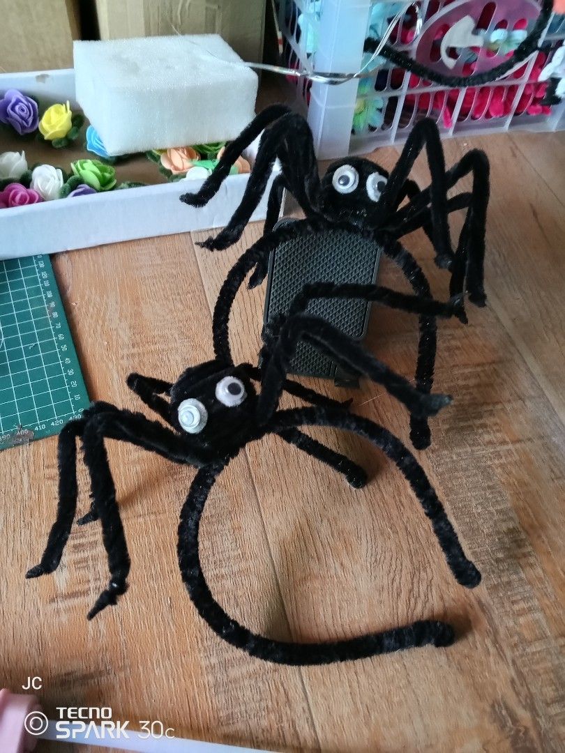 Black Spider Halloween Headbands (Category: Hair Accessories) located in Manila. Submitted by delossanto74421 (Listing ID 1470071694, Image 2). Description: - Set of 2 handmade black spider headbands - Features fun googly eyes and flexible pipe cleaner legs - Comfortable fit for most head sizes - Perfect for Halloween costumes, parties, and spooky season dress-up.