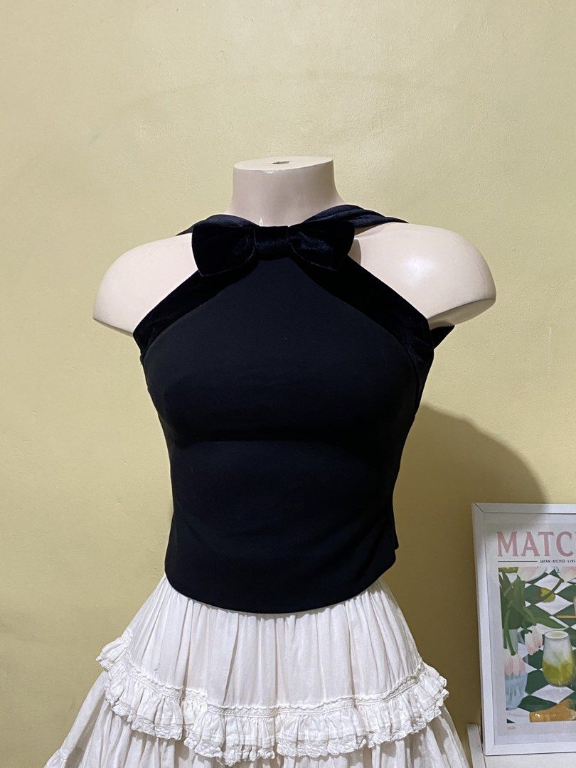 BLACK VELVET FITTED TOP (Category: Others Tops) located in Dasmarinas. Submitted by hannah.oakph (Listing ID 1469954696, Image 2). Description: .