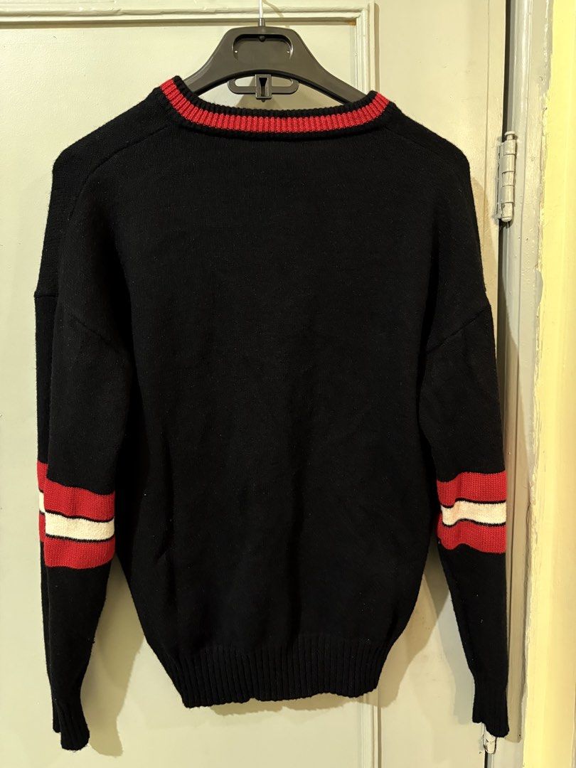 Black V-neck Sweater (Category: Longsleeves) located in Quezon City. Submitted by jindori._. (Listing ID 1470031318, Image 2). Description: Dimensions (WxL): 19.5x22 Color rate: 10/10 Colors may vary due to lighting Ship out every weekends.