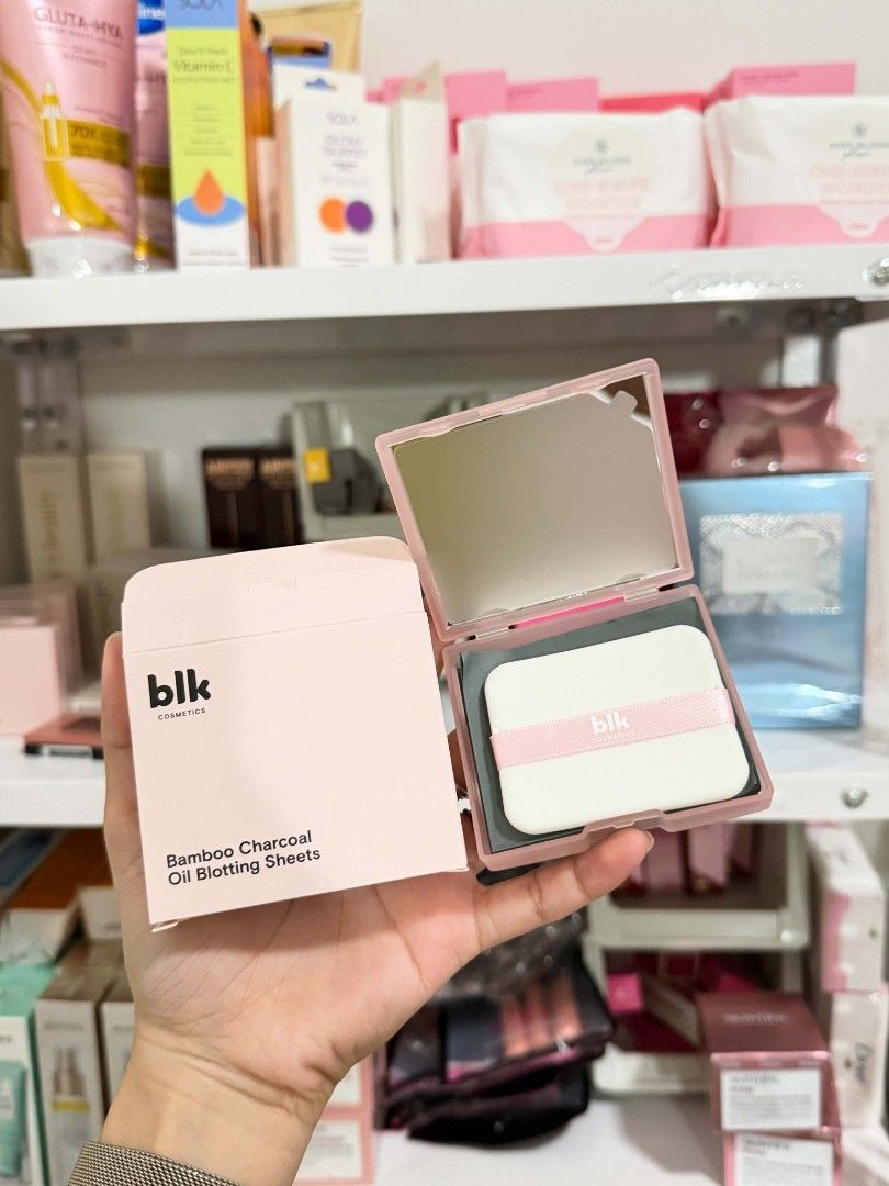 BLK bamboo charcoal oil blotting sheets (Category: Face Care) located in Butuan. Submitted by rosefinds19 (Listing ID 1470095507, Image 1). Description: below srp makeups available 💯Authentic and brandnew direct supplier po tayo.