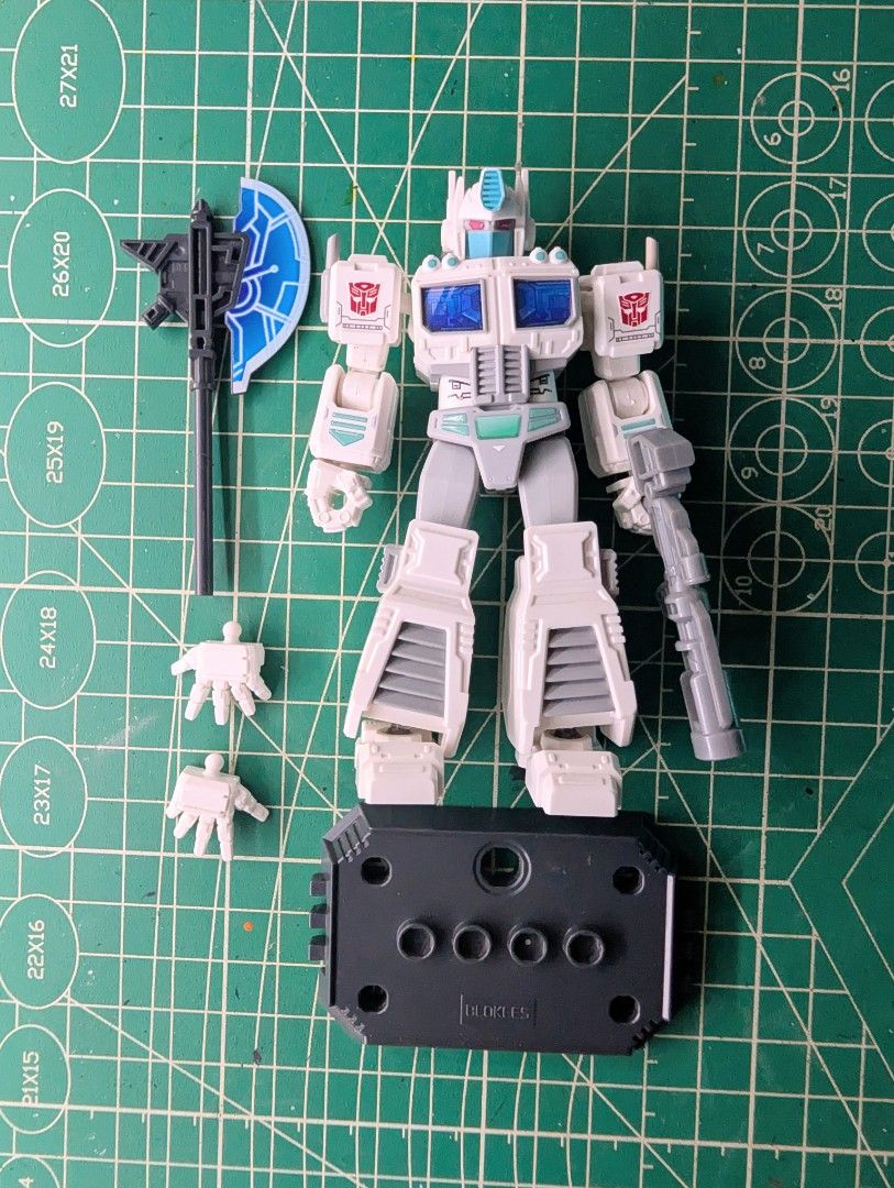 Blokees Galaxy Version Ultra Magnus (Category: Designer & Blind Box Toys) located in Manila. Submitted by echollect (Listing ID 1470063577, Image 1). Description: ​Selling as-is — exact figure shown in the pictures. ​Shipping cost to be shouldered by the buyer (Lalamove or LBC with COP option). ​Bundle Deal: Willing to give a discount if you purchase multiple items from my listings! ​Send a direct message if interested or if you have any question