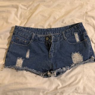 (Category: ) located in . Submitted by ianne.declutter (Listing ID 1470086724, Image 1). Description: .