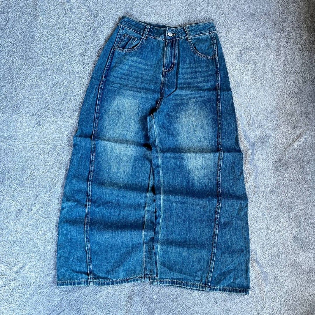 BLUE WASHED BARREL WIDE LEG (Category: Jeans) located in Naga. Submitted by thrift_na (Listing ID 1470067362, Image 1). Description: 📍 BLUE WASHED BARREL WIDE LEG JEANS 📐 Dimensions ( inches ) Waistline: 30 Length: 38.5 Thigh: 13 Hem: 12.5 📜 Details Already Wash/Ready To Wear Color Rate: 10/10 Issue: None Hard Fabric & Heavy Good Fittings.
