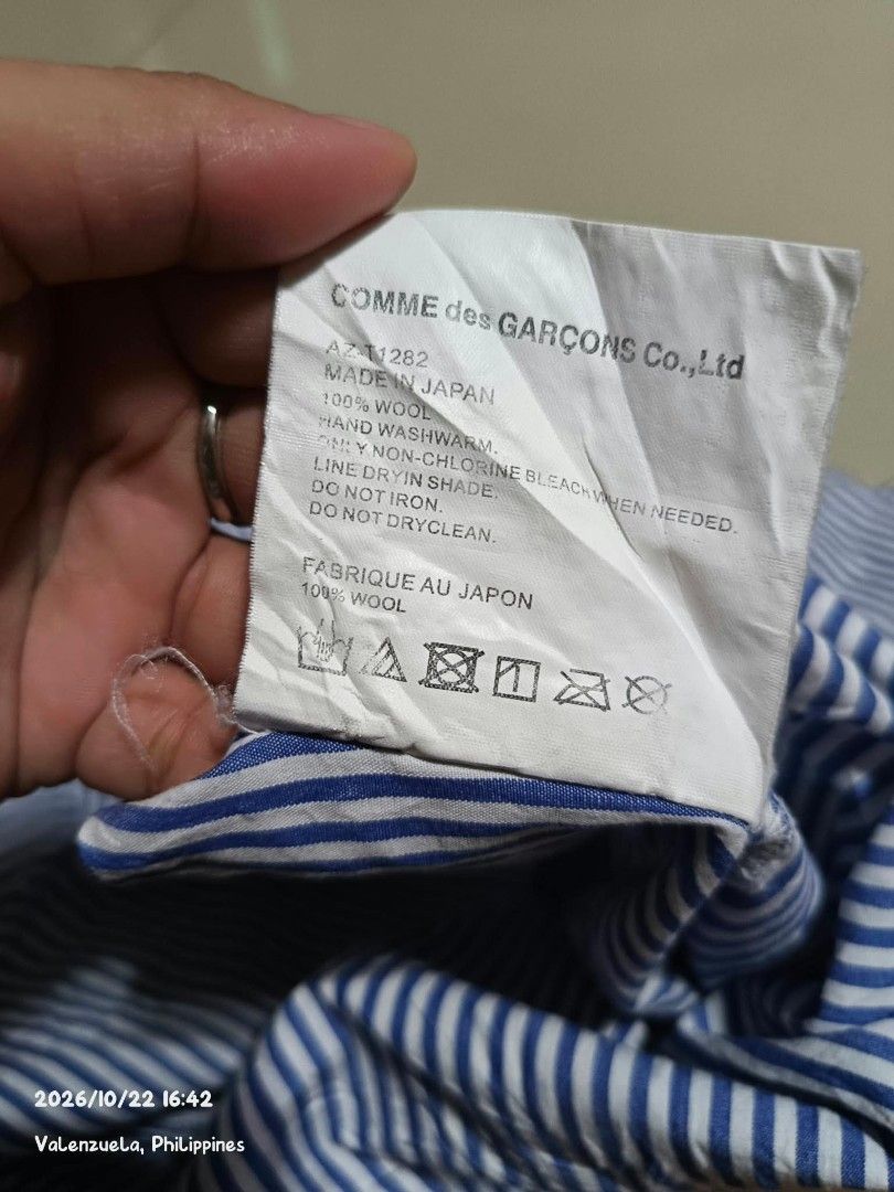 Blue White Striped Polo Longsleeve (Category: Shirts) located in Valenzuela. Submitted by AnahThrift (Listing ID 1470085408, Image 2). Description: New Arrival ❗❗❗ 👉Very Good condition 👍 👉 MOP:: Palawan/Cebuana/Gcash 👉 Courier:: Lalamove/MCFA/LBC/J&T 👉 Location:: Karuhatan, Valenzuela City 👉Salamat po ᥬ😊᭄🙏❣️.