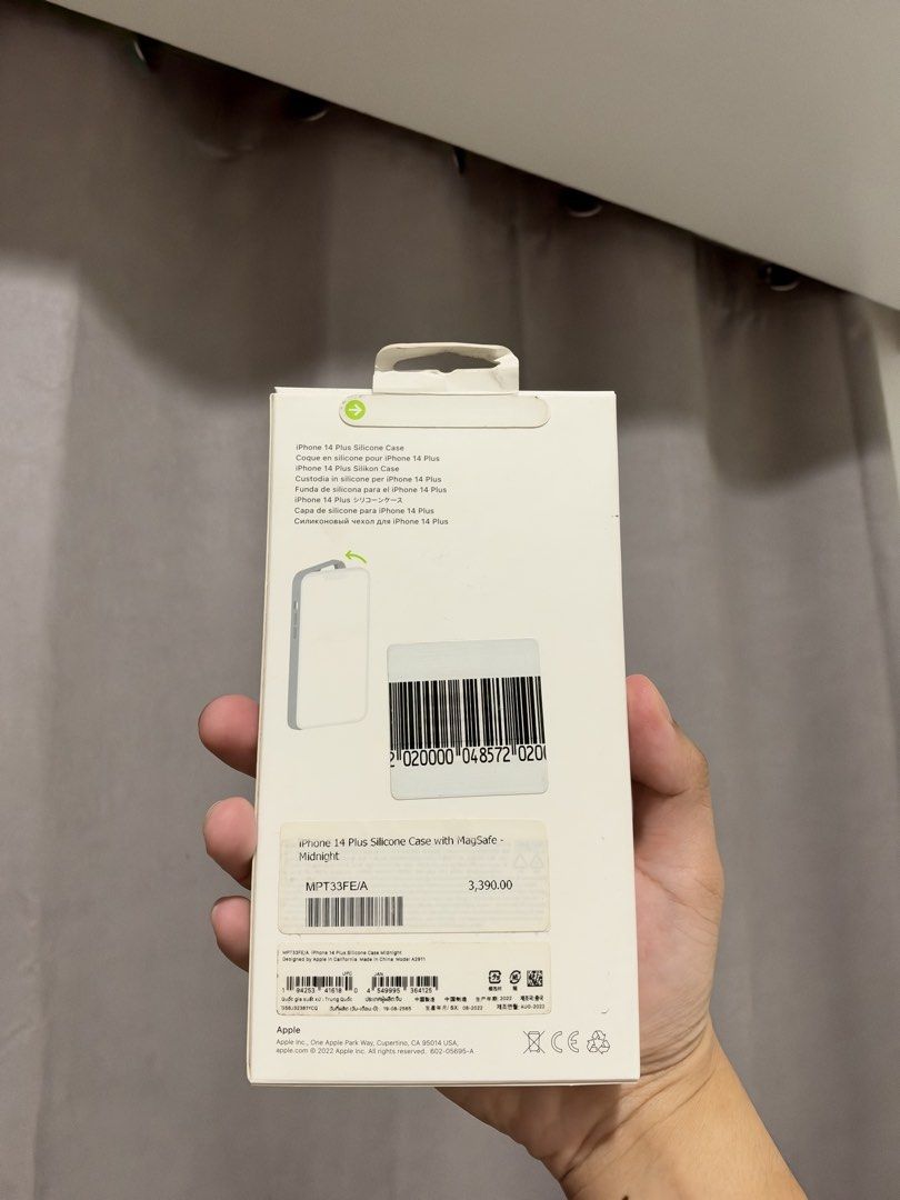Bnew Iphone 14 Plus Silicone Case (Category: Cases & Sleeves) located in Mandaluyong City. Submitted by kier_ad (Listing ID 1470065440, Image 2). Description: Bnew and sealed Color midnight Orginal from Apple Last price already. Location: Mandaluyong.