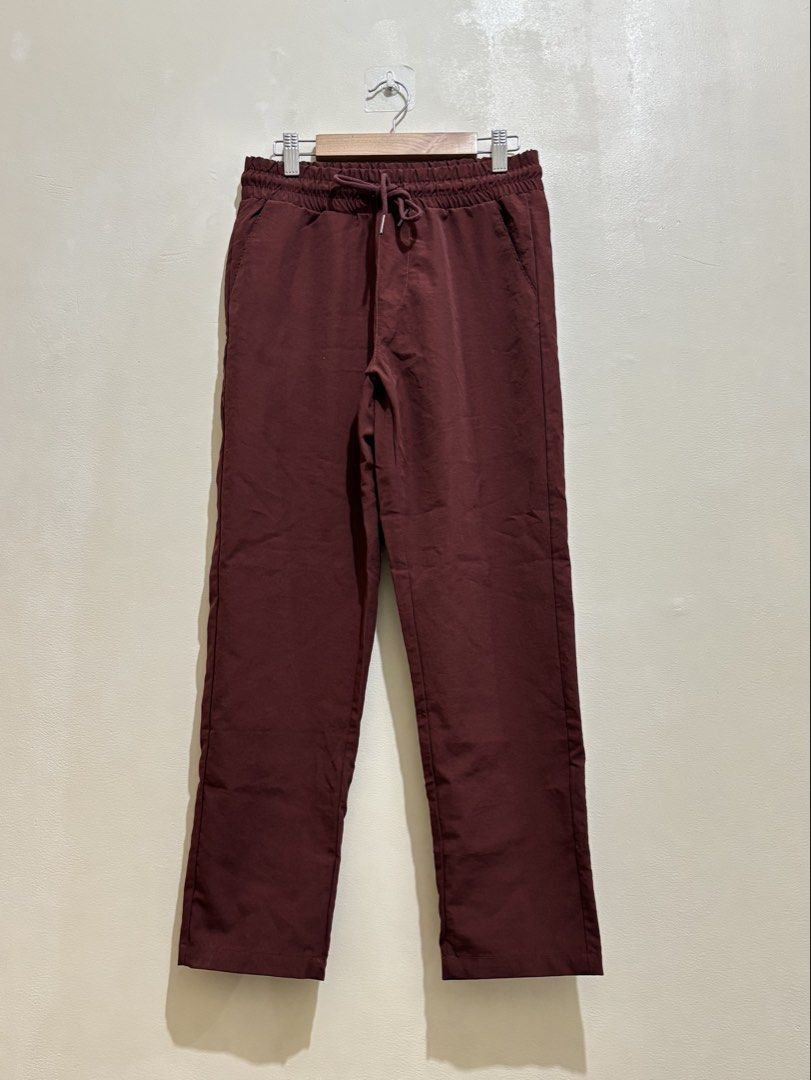 BNY | Jogger Pants (Category: Other Bottoms) located in Bacoor. Submitted by happyfinds_091223 (Listing ID 1469996165, Image 1). Description: BNY Jogger Pants SMALL Brandnew Condition✨ Garterized waist with drawstring with pocket both sides Size ✨ 25-26" waist 34" lenght Payment + SF 📍Bacoor, Cavite Delivery via J&T Express .