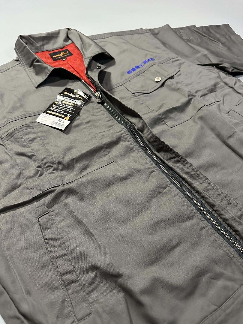 Body Fine BF602 Short Sleeve Work Jacket Grey Size ELL (Category: Coats, Jackets and Outerwear) located in Manila. Submitted by whoego (Listing ID 1470058331, Image 3). Description: - Brand: Fine (Model BF602) - Condition: Brand new with original tag attached - Size: L (ELL) Length: 27.5 inches Width: 25.2 inches Shoulders: 21.3 inches Sleeves: 10.5 inches - Color: Bronze grey - Material: 100% Japanese cotton with soft texture and easy maintenanc