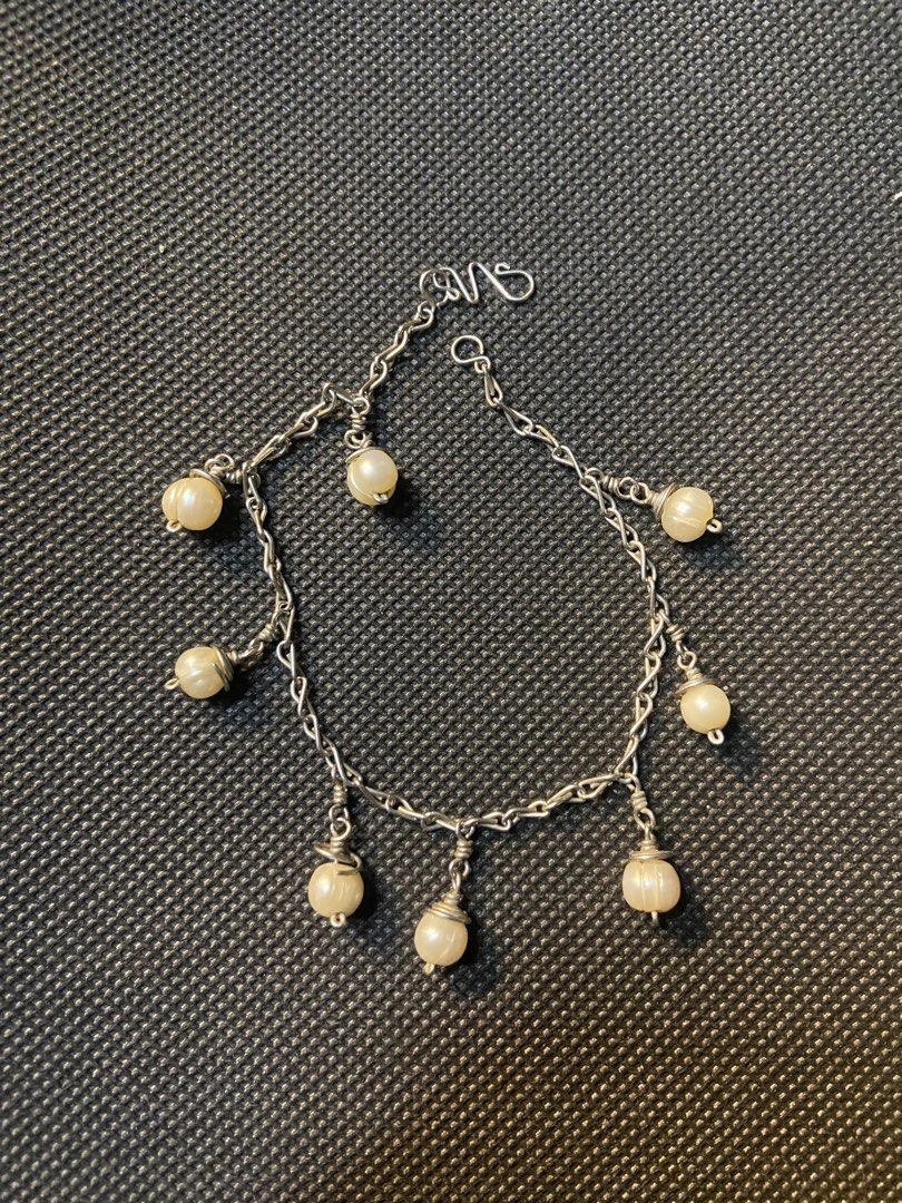 Bracelet with genuine pearls (Category: Bracelets) located in Binan City. Submitted by retroz_collections (Listing ID 1470074039, Image 1). Description: .