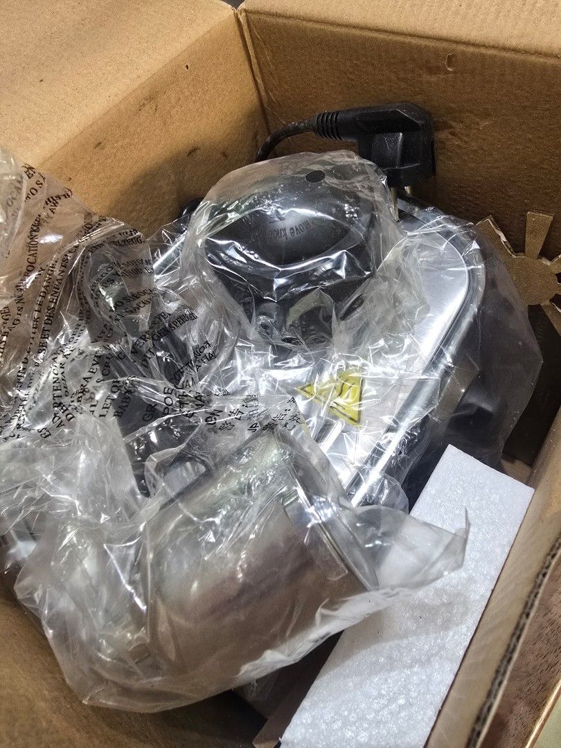 Brand new Lexical Coffee Maker LEM 0601 (Category: Coffee Machines & Makers) located in Taguig. Submitted by dhescabero (Listing ID 1469958999, Image 3). Description: Brand new Lexical Coffee Maker LEM 0601 COFFEE MAKER ESPRESSO 220-240V~50/60 Hz, 800W Steam Pressure: 3.5 bar Coffeepot capacity: 300ml Stainless Steel frame Overheat Protection Detachable frothing nozzle Detachable drip tray Non-Slip Rubber Feet Price Php1500 Strictly no reservatio