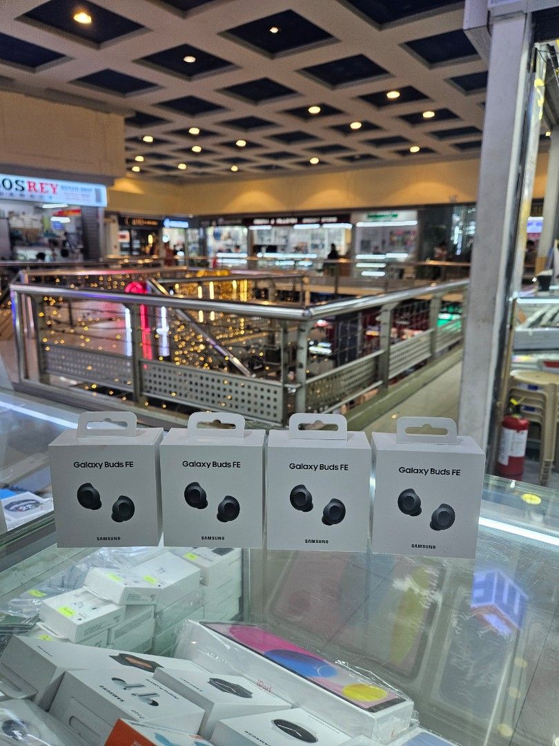 Brandnew Galaxy Buds fe (Category: Earphones) located in San Juan City. Submitted by rjean02 (Listing ID 1470006569, Image 1). Description: Brandnew sealed original Loc Theatermall Greenhills.