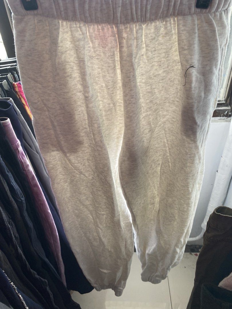 Brandy Melville (Category: Other Bottoms) located in Manila. Submitted by hell_market (Listing ID 1469967731, Image 1). Description: .