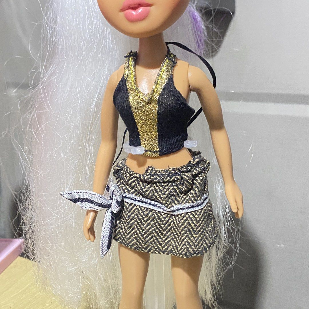 BRATZ TOP AND SKIRT SET (Category: Kids Toys) located in Batangas. Submitted by tiffany.gabrielle (Listing ID 1470096437, Image 1). Description: .