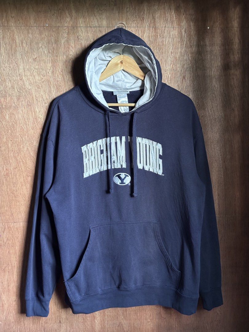Brigham Young University (BYU Cougars) pullover hoodie (Category: Coats, Jackets and Outerwear) located in Cabuyao City. Submitted by giothr1ft (Listing ID 1470046587, Image 1). Description: -Width: 23 -Length: 28 -Sleeve Length: 23 -Condition: 10/10 📌Buyers will shoulder the shipping fee..