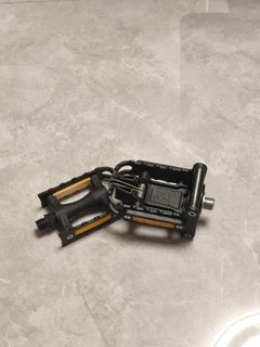 （分類：）位於 。 由 bike32361 提交（商品編號 1470095823，圖片 1）。簡介： 。