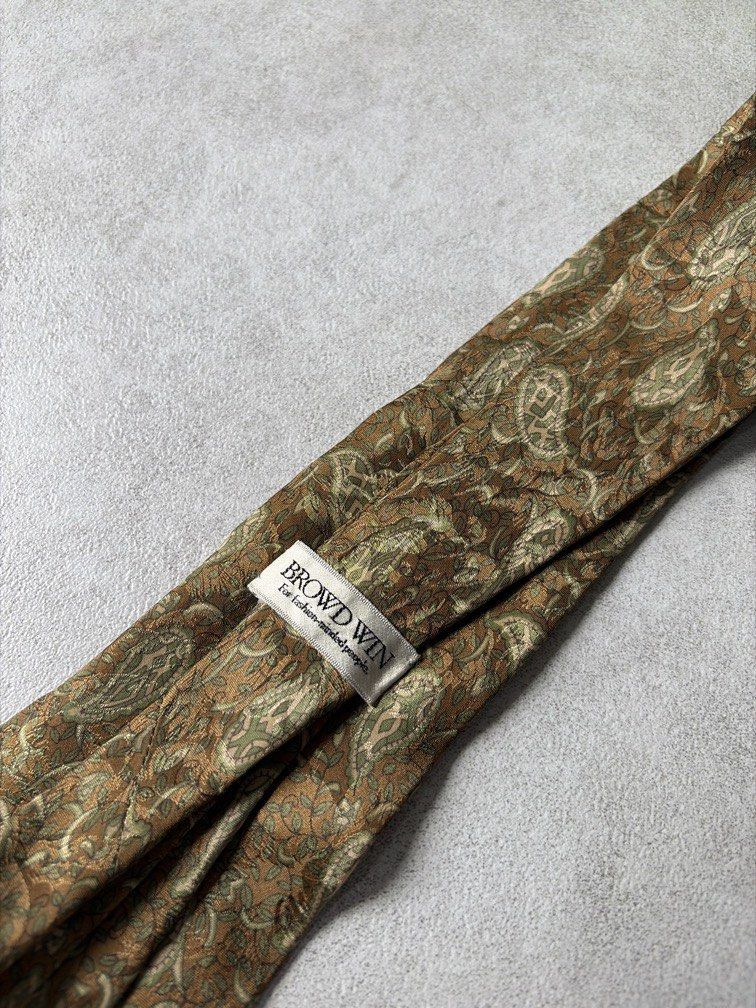 Browd Win Necktie (Category: Ties) located in Pasig City. Submitted by chamoisee (Listing ID 1469966932, Image 2). Description: .