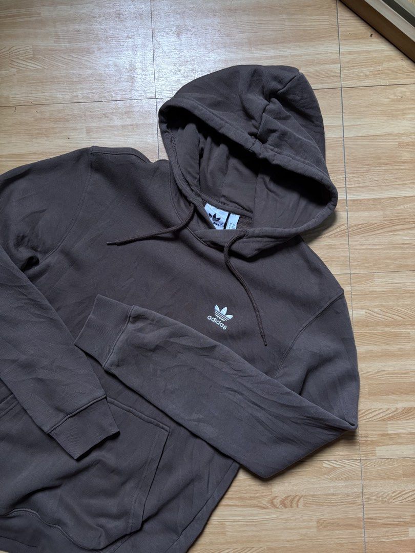 Brown adidas embroidery (Category: Hoodies) located in Meycauayan. Submitted by _trip2thrift.bul (Listing ID 1469966786, Image 3). Description: 20x27 small.